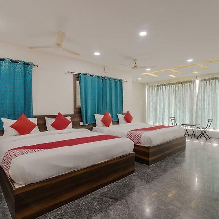 Neema Residency Hotel Anantapur Kültér fotó