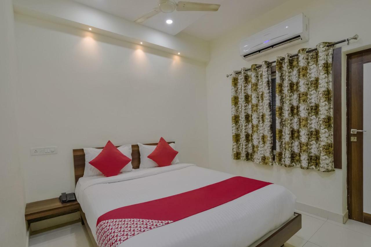 Neema Residency Hotel Anantapur Kültér fotó